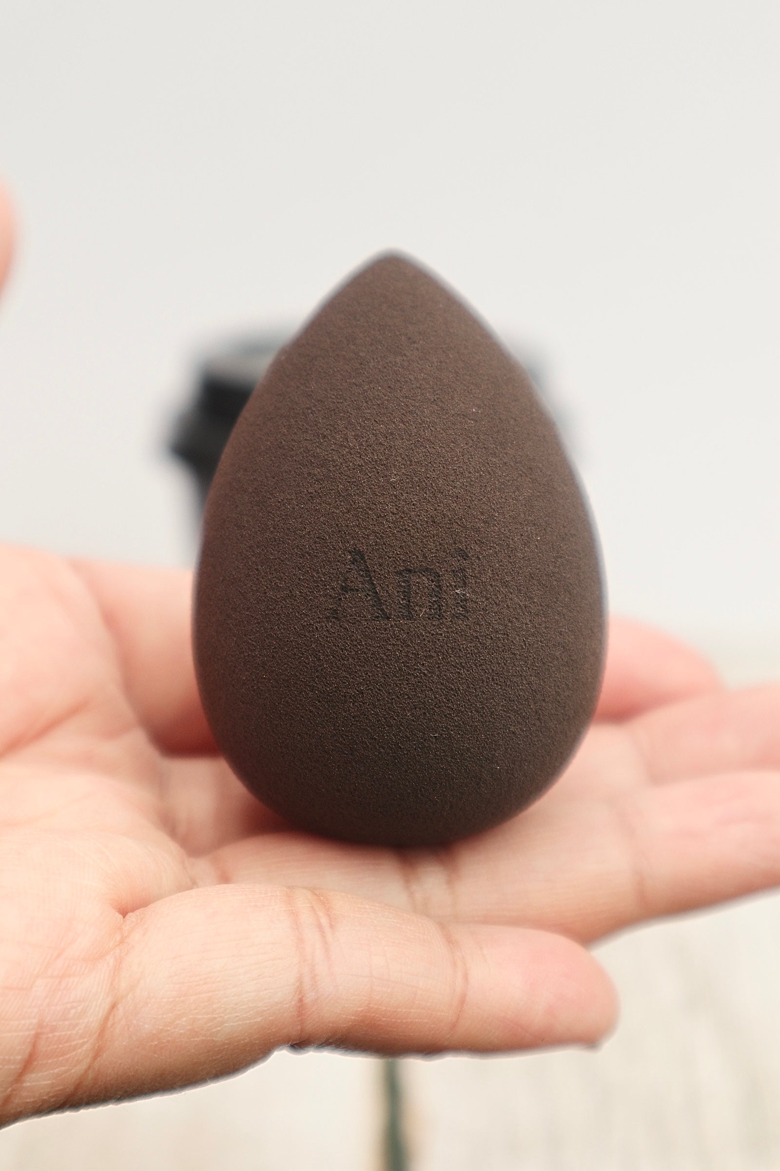 Mocha SQUISHY Beauty Blender
