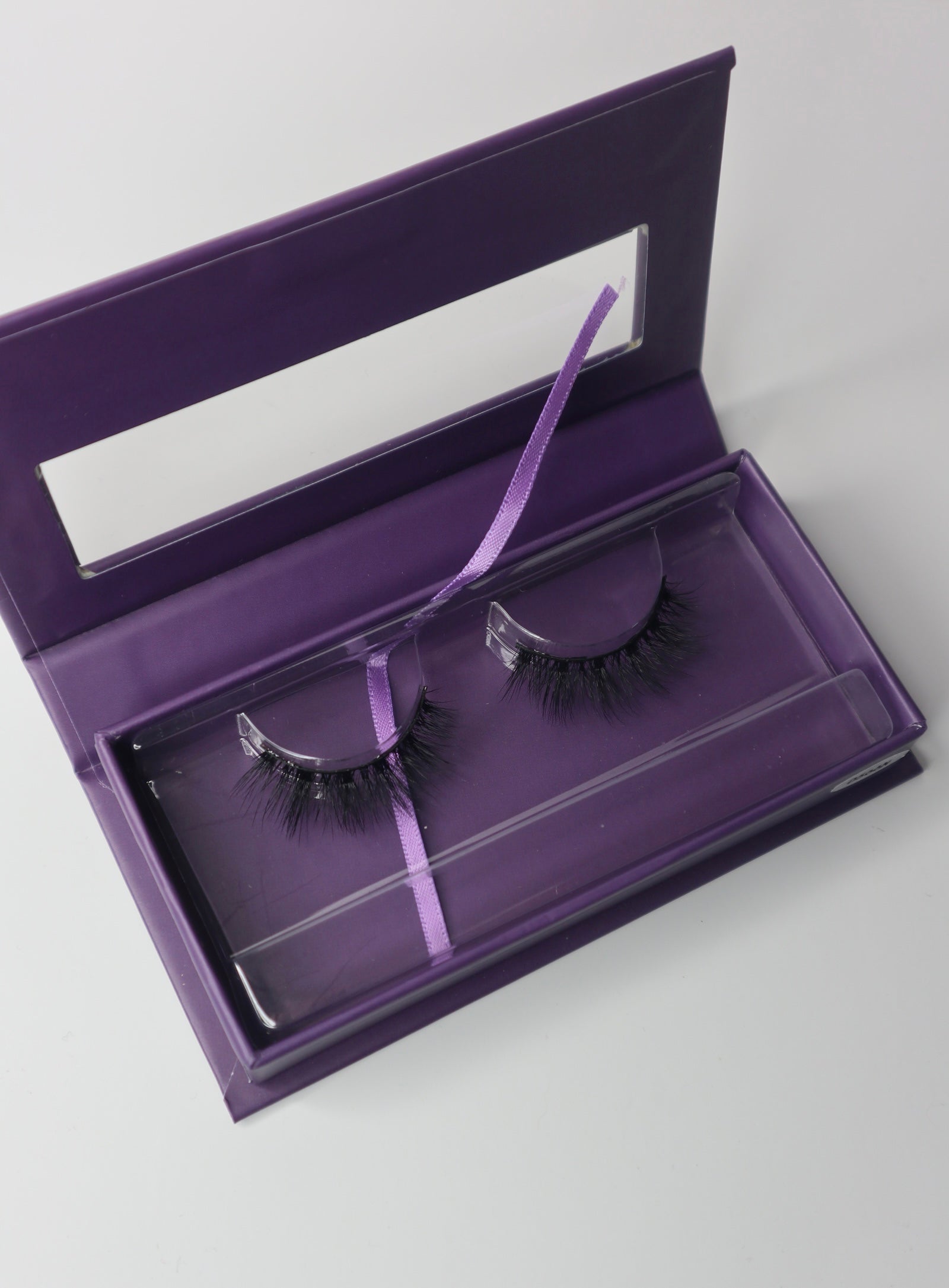 HANIYA Lashes